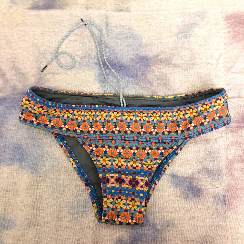 Jolyn Bottom, Size M